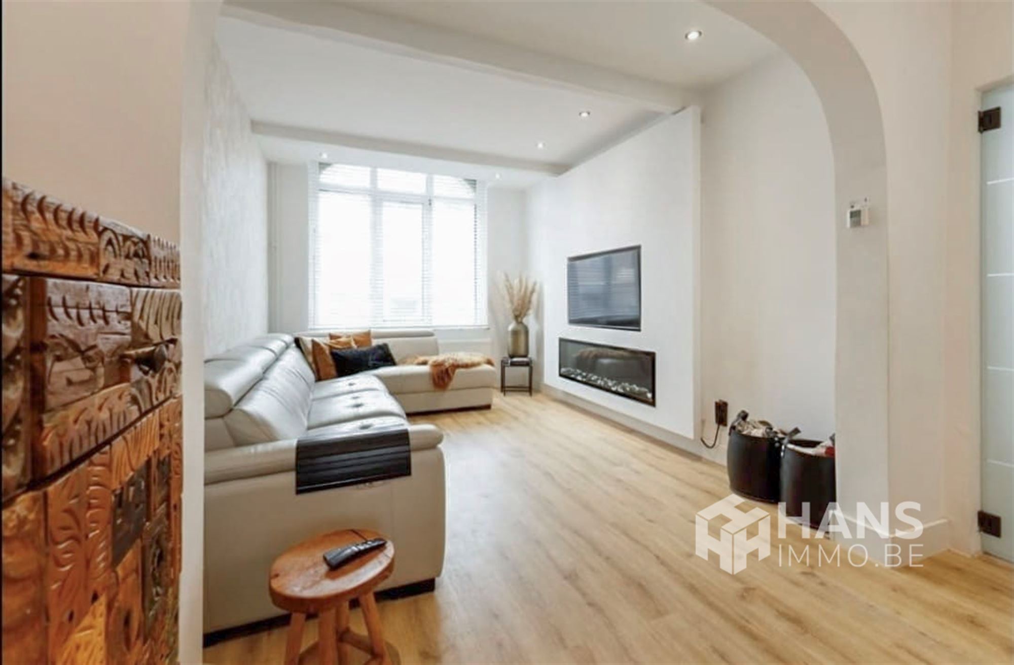 Instapklare woning (287 m²) met 3 slaapkamers, 2 badkamers en tuin (75 m²) in Deurne. - foto 3