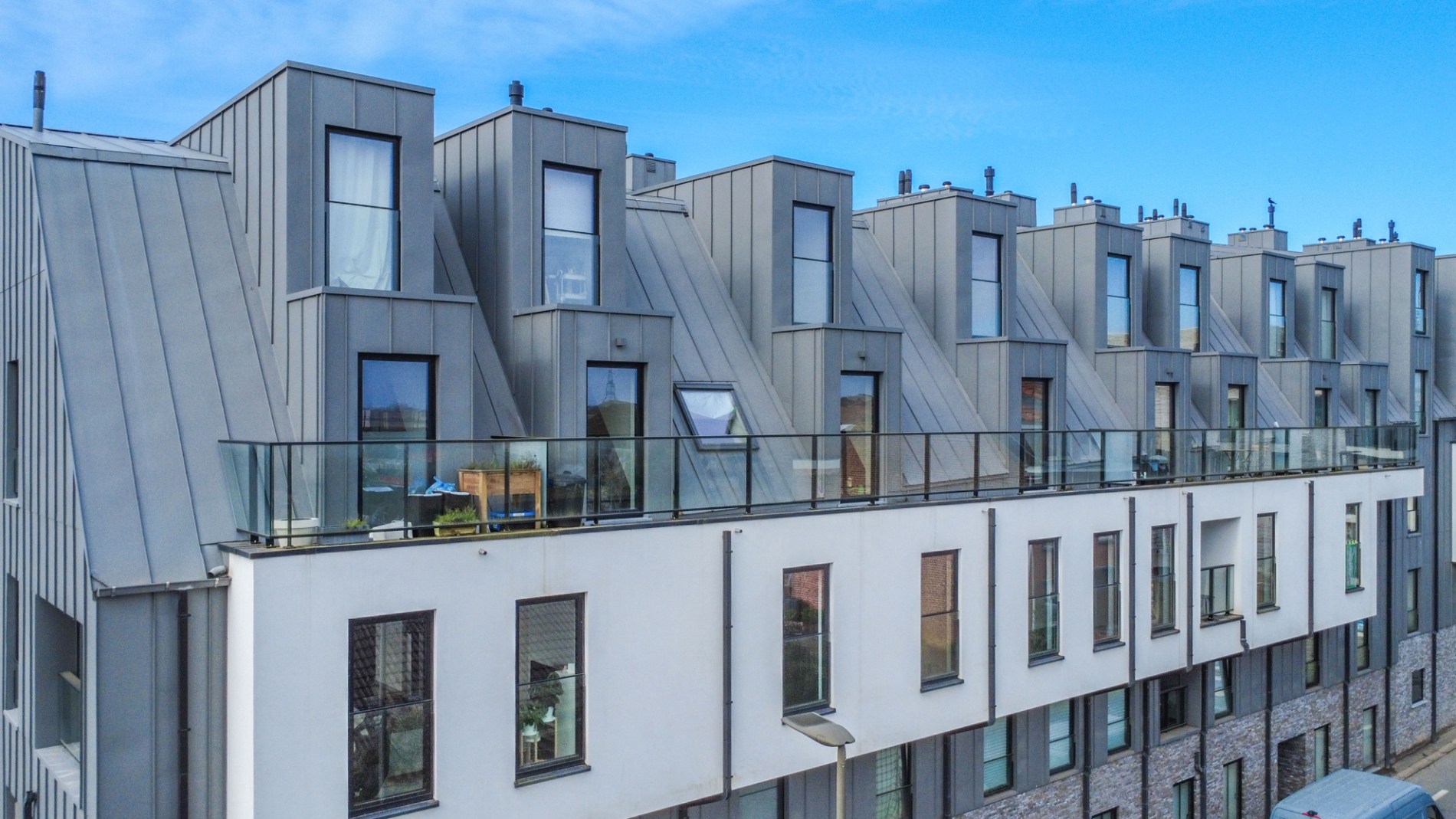 RECENT APP MET 3 SLAAPKAMERS + 2 STAANPLAATSEN! - foto 4