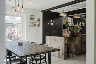 De Steenstraat has an excellent location in Heule. Thanks to the easy connection by bike and car, it is possible to access roads and other...