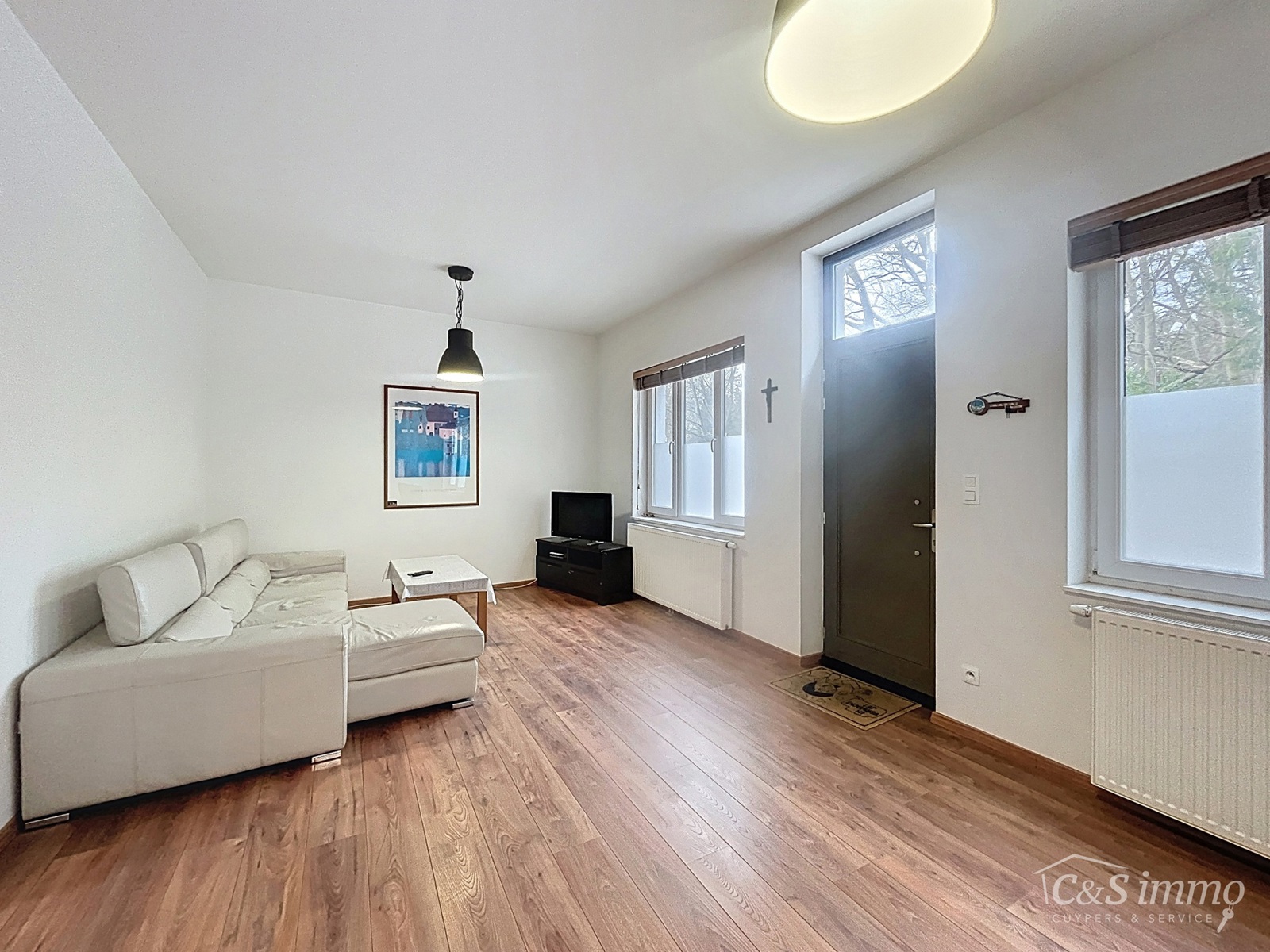 Woning met 3 slaapkamers en aansluitend magazijnruimte met loft - foto 3