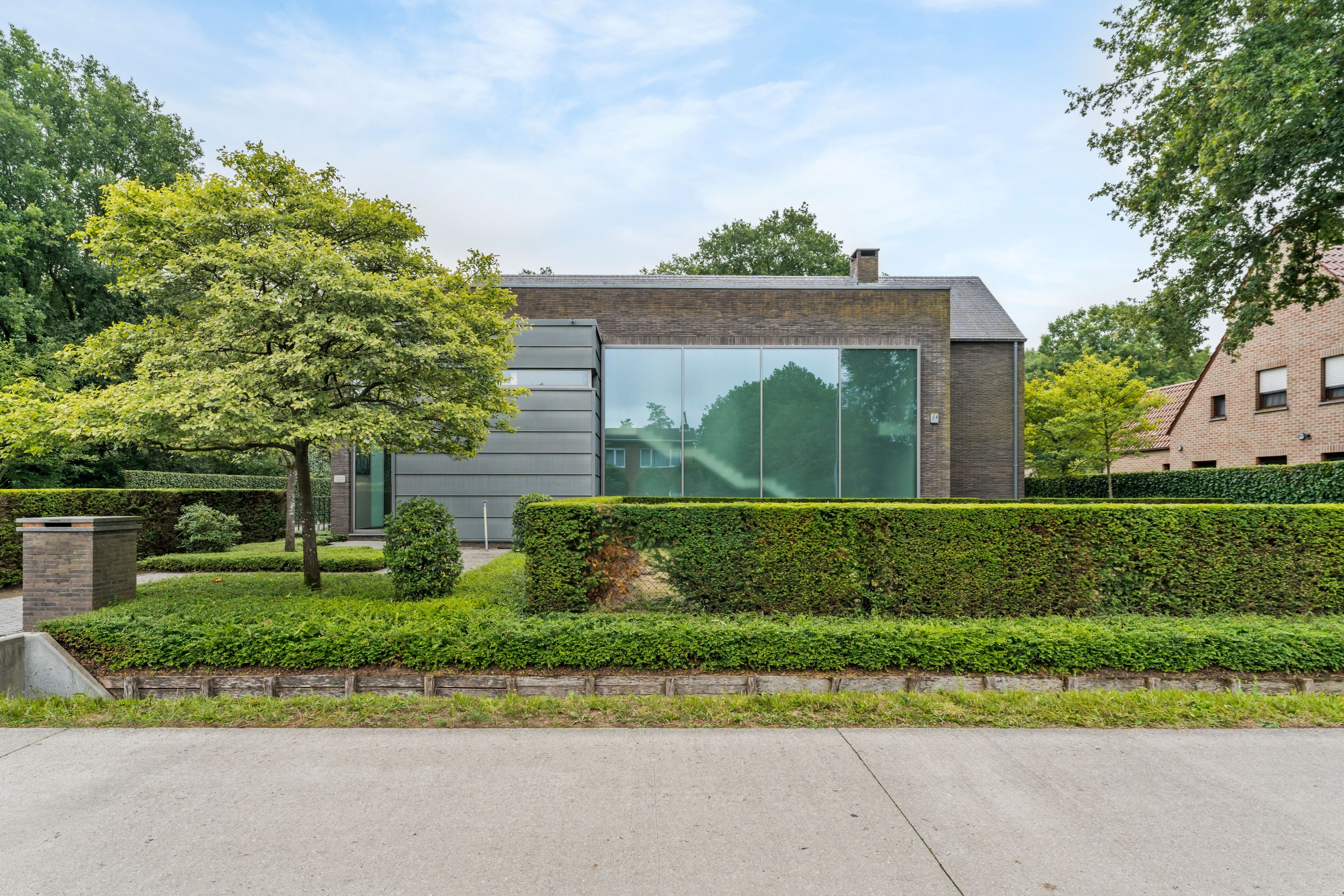 Moderne villa op riant perceel van ca. 1.570 m² met 4 slaapkamers en 2 badkamers - foto 2