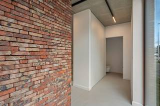 Nieuwbouwwoning in open bebouwing met tuin, 3 slpk, op een perceel van 3a60ca.Centraal gelegen en omringd door groen. De woning is gelegen nabij...