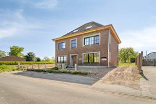 Ontdek deze prachtige villa in Oudenaarde op donderdag 21/5 tussen 17.00 en 19.00 uur, enkel op afspraak. Tegen zaterdag 23/05, uiterlijk 12u kan...