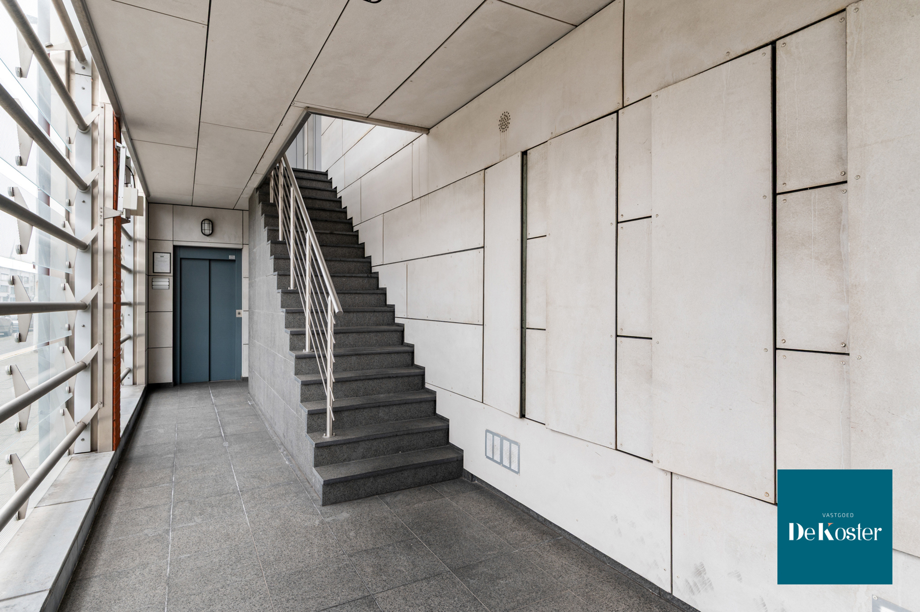 Stijlvol duplexappartement met ruim terras en garage - foto 3