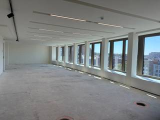 Beschikbare oppervlakte: van 262 m² tot 623 m²Gelegen aan de prestigieuze Louizalaan is L375 een iconisch kantoorgebouw, ontworpen om een...