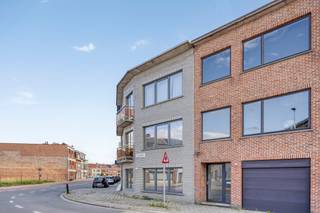 Duffel: Kleinschalig appartementsgebouw met gunstig rendementIn het hart van Duffel vind je deze opbrengsteigendom met drie appartementen, een...