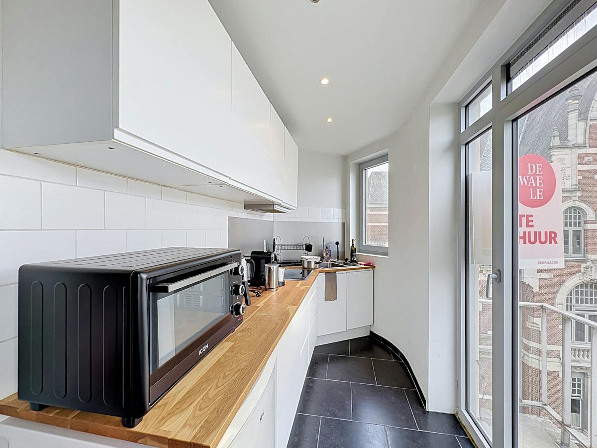 Lichtrijke studio te huur in Berchem - foto 4