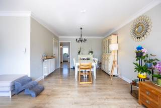 Deze knappe en instapklare bel-etagewoning geniet van een bijzonder aangename ligging in het centrum van Heist. De woning bevindt zich in een rustige éénrichtingsstraat. Dankzij het beperkte doorgaande verkeer geniet U hier van een rustige en residentiële woonomgeving, terwijl alle dagelijkse voorzieningen zich op korte afstand bevinden.<br /><br /><br /><br />De woning is gelegen in één van de bredere straten van Heist en beschikt bovendien over heel wat parkeermogelijkheden in de onmiddellijke omgeving. Een eigen garage en een extra staanplaats op/voor de oprit zorgen voor bijkomend comfort. Een bijzonder grote troef van deze woning is de hoeveelheid bergruimte, waardoor er voor fietsen, voorraad, hobby's en allerhande spullen steeds een praktische plaats beschikbaar is.<br /><br />Op energetisch vlak beschikt de woning over een EPC-label C, hoogrendementsbeglazing en dubbele beglazing, een zuinige gasketel en zonnepanelen. <br /><br />Indeling: <br /><br />Gelijkvloers:<br />- Ruime inkomhal,<br />- Garage,<br />- Doucheruimte met douche, wastafel, voorzieningen voor wasmachine en droogkast,<br />- Infraroodcabine,<br />- Aparte en ruime bergruimte/bureau,<br />- Aangename buitenruimte met vijver,<br /><br />Eerste verdieping:<br />- Centrale hal,<br />- Gezellige en lichtrijke leefruimte met aangename eethoek,<br />- Ruime keuken,<br />- Apart toilet,<br />- Trap naar de tuin/buitenruimte,<br /><br />Tweede verdieping:<br />- Eerste ruime slaapkamer,<br />- Tweede slaapkamer,<br />- Derde ruime slaapkamer,<br />- Badkamer voorzien van dubbele wastafel, toilet en douchebad,<br /><br />Zolder:<br />Bergzolder, bereikbaar via een vlizotrap,<br /><br />Bent U op zoek naar een instapklare gezinswoning met garage, zonnepanelen, meerdere slaapkamers en veel bergruimte op een rustige maar centrale ligging in Heist? Dan is deze woning zeker een bezoek waard. Contacteer Maxim via 0477 06 03 30 of maxim@rhvastgoed.com voor meer informatie of een bezichtiging.