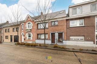 In hartje Maria Ter Heide Brasschaat, centraal gelegen in een autoluwe woonwijk, bieden wij deze ruime EGW met mooie gevelbreedte.De woning beschikt...