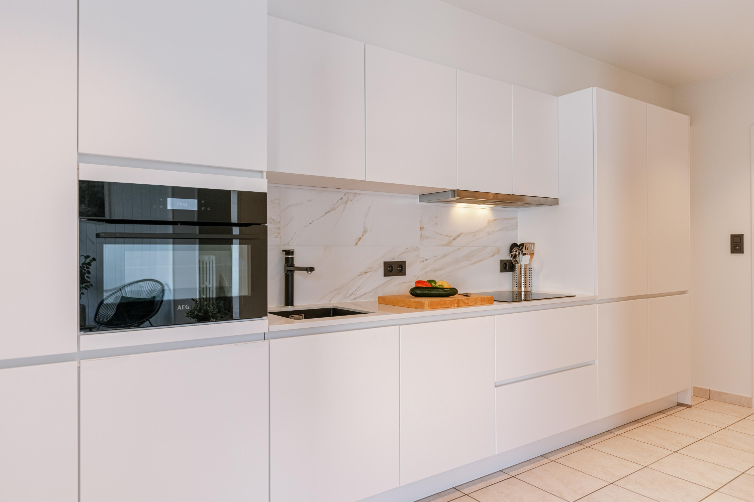 Modern gerenoveerde woning met 2 slaapkamers ( + 2 slaapkamers extra mogelijk) in De Panne - foto 2