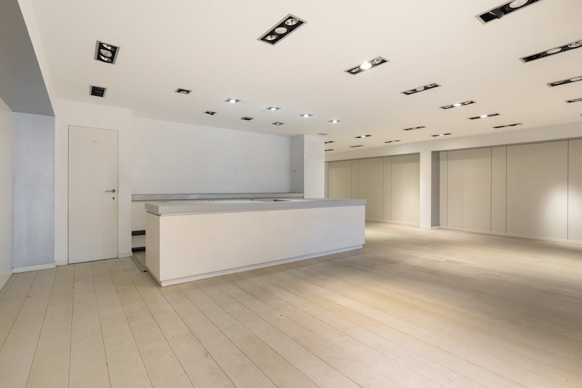 Riant handelspand op de zeedijk van Nieuwpoort (220 m²) te koop - foto 4