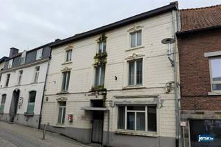 Dit op te frissen kantoorgebouw ligt midden in het historisch van Borgloon. Het gebouw met een bruikbare vloeroppervlakte van 311m² beschikt over...