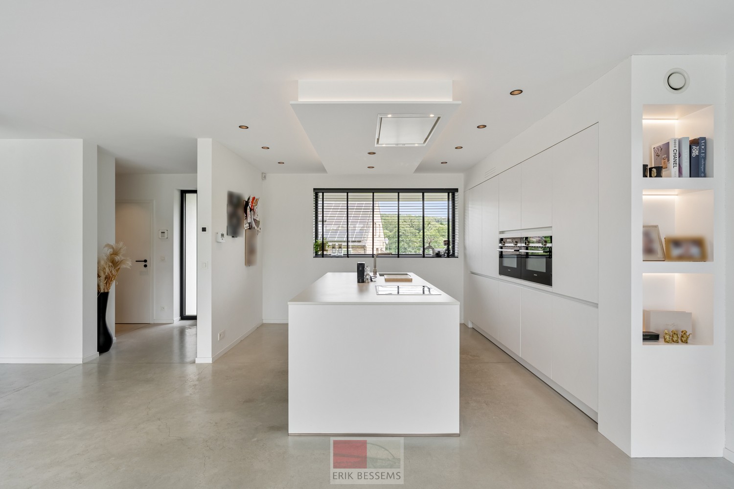 Energiezuinige, moderne woning met een bewoonbaar oppervlakte van circa 195 m², gelegen op een perceel van 776 m² in een rustige en groene omgeving. - photo 4
