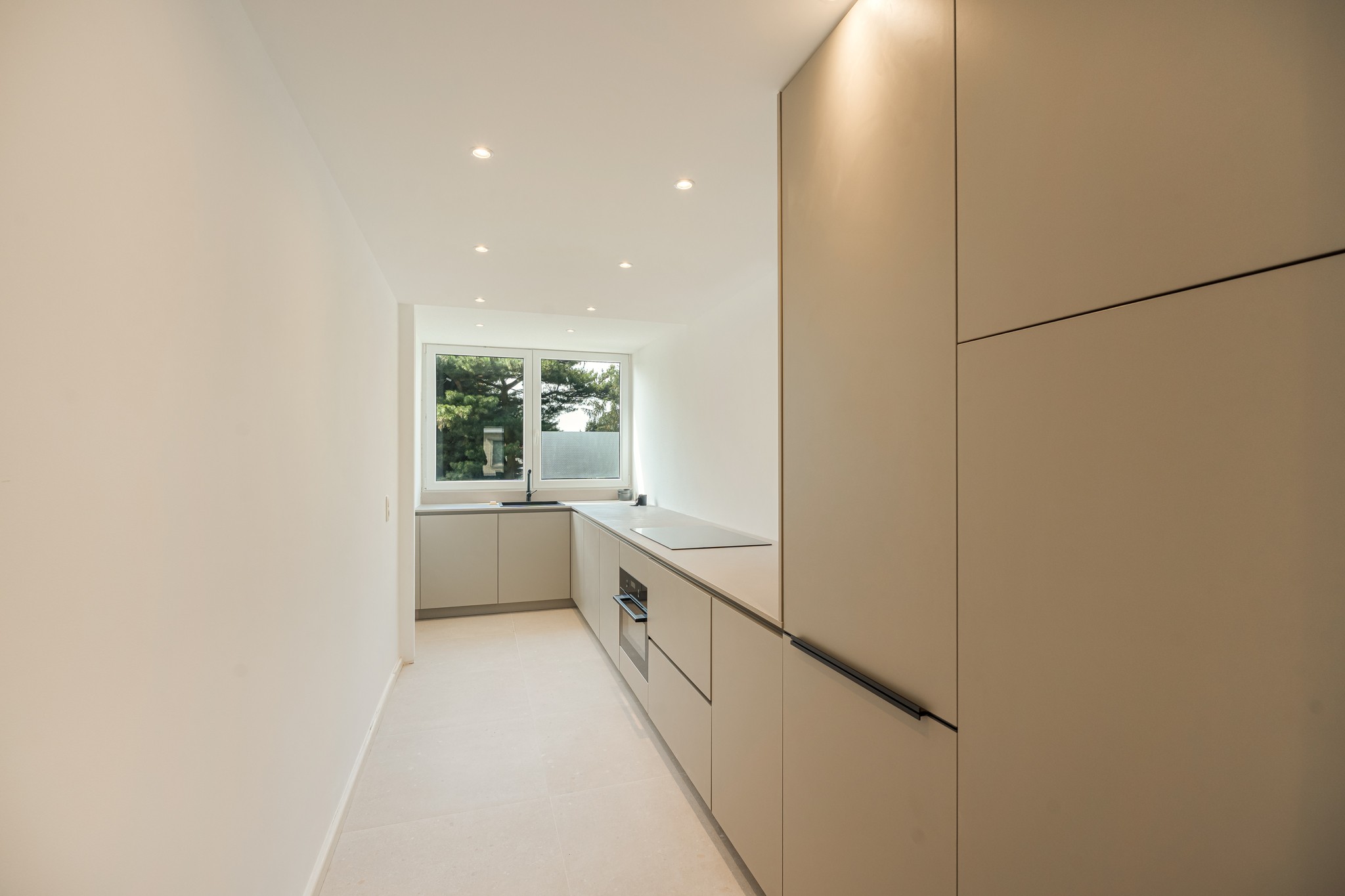Stijlvol, instapklaar appartement met twee slaapkamers op rustige locatie! - photo 3