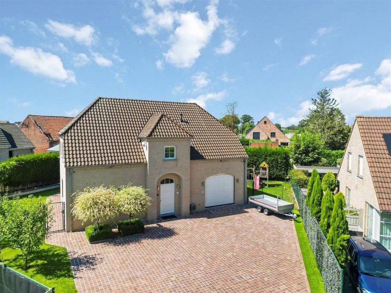 Ruime, instapklare villa nabij centrum Beitem – op slechts 10 min van Roeselare voorzien van  5 à 6 slpks. - foto 4