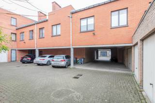 Deze interessante opbrengsteigendom is welgelegen op wandelafstand van het station, supermarkten, scholen, bakkers, de Grote Markt van...