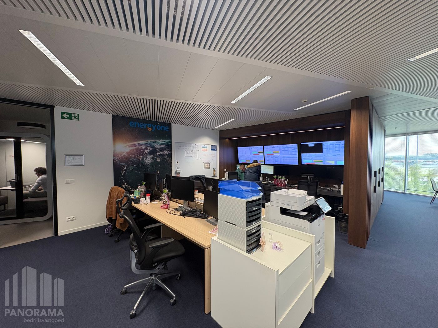 552 m² instapklare kantoorruimte met visibiliteit van de E40 - foto 3