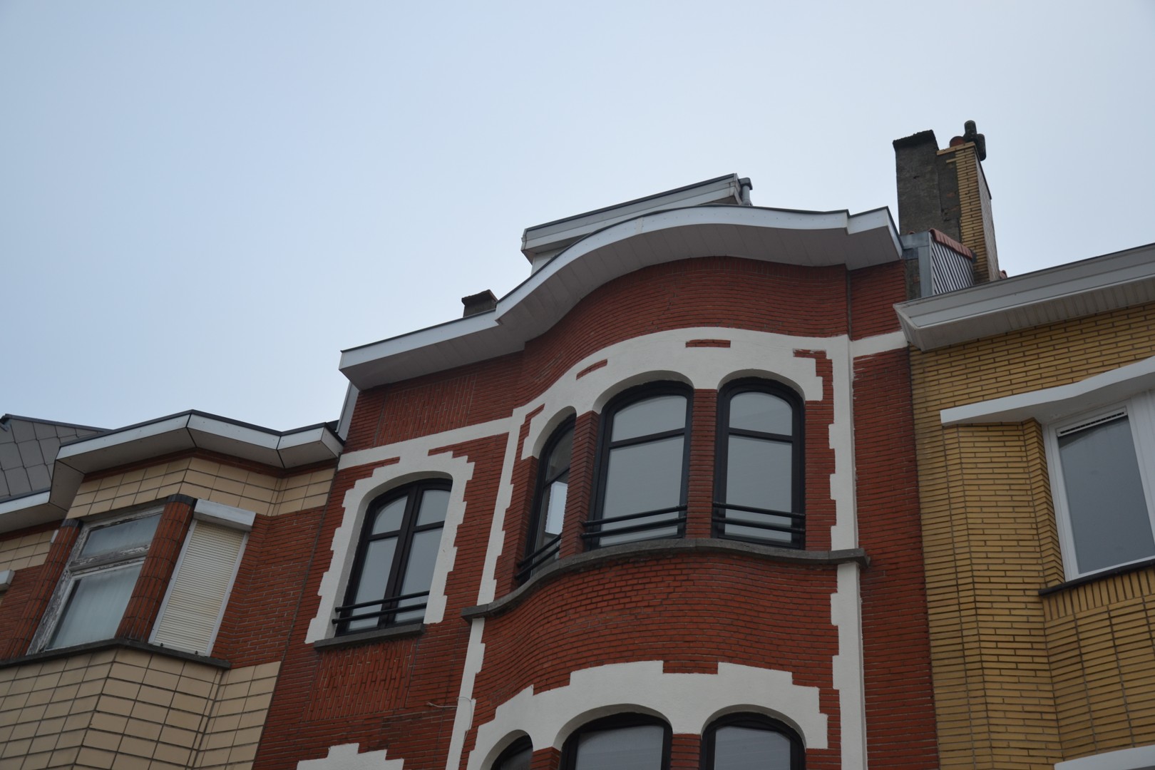 Dit appartement is gelegen in het bruisende gedeelte van Oostende tussen zee, haven en stadsleven.Geen extra syndic kosten.