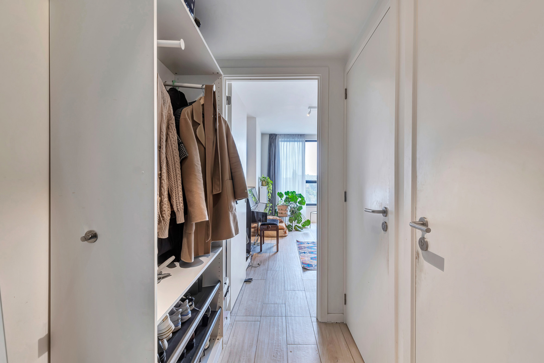 Licht appartement met terras - foto 5