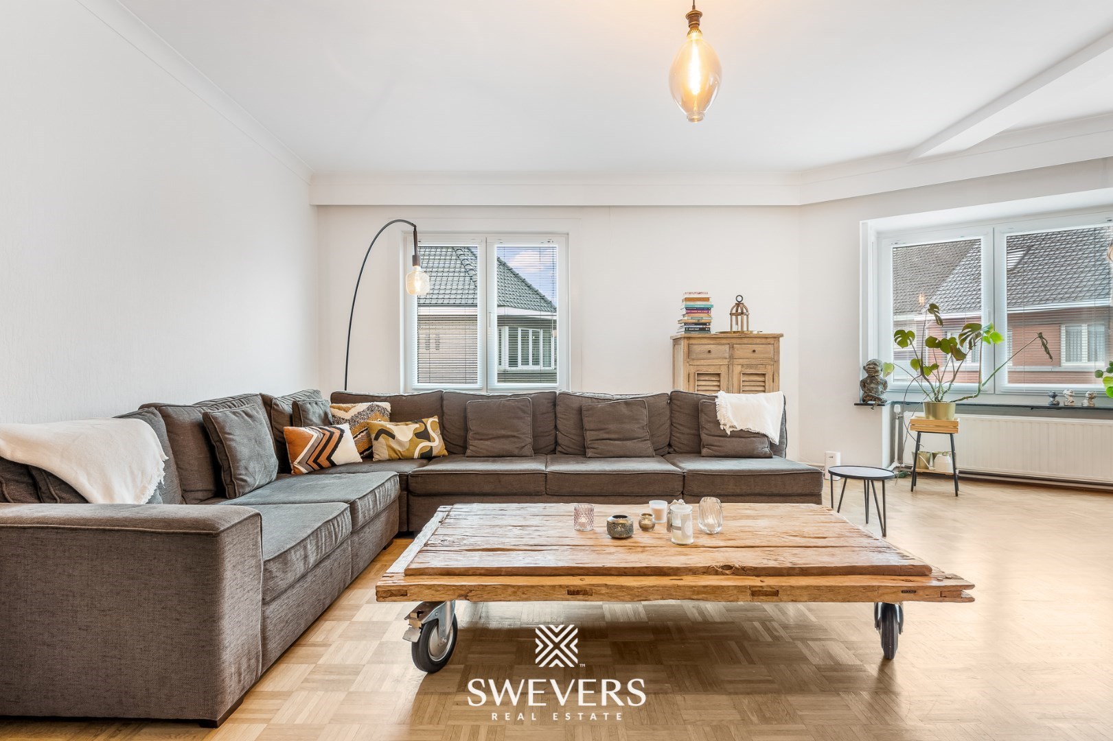 Modern appartement in hartje Hasselt met drie slaapkamers - foto 1