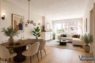 Op zoek naar een lichtrijk appartement met twee volwaardige slaapkamers, een uitstekende energiescore en een groene, levendige ligging in Borgerhout?<br /><br />Dit appartement op de tweede verdieping, met een bewoonbare oppervlakte van ca. 89 m², combineert ruimte, comfort en potentieel. Dankzij de grote raampartijen, het aangename groene uitzicht en het uitstekende EPC-label B geniet u hier van een energiezuinige woonst met lage verbruikskosten.<br /><br />Via de inkomhal bereikt u alle ruimtes. De hal biedt bovendien plaats voor een praktische vestiairehoek. De ruime leefruimte baadt in natuurlijk licht en kijkt uit op een groene laan. Aansluitend bevindt zich de aparte keuken, vandaag functioneel ingericht, maar met mogelijkheden om volledig naar eigen smaak te moderniseren. Vanuit de keuken heeft u toegang tot een eerste terras.<br /><br />Verder zijn er twee ruime slaapkamers, beide met toegang tot het achtergelegen terras. De badkamer is netjes onderhouden en voorzien van een ligbad met douchemogelijkheid, wastafel en radiator. Extra opbergruimte vindt u in de privatieve kelderberging.<br /><br />Technisch scoort dit appartement sterk met EPC-label B, conforme elektriciteit, PVC-ramen met dubbele beglazing en een individuele condenserende gasketel uit 2019.<br /><br />De ligging is een absolute troef: op wandelafstand van winkels, scholen, horeca, openbaar vervoer en het geliefde Te Boelaerpark. Dankzij de vlotte verbinding naar Antwerpen-centrum en belangrijke invalswegen woont u hier rustig, groen én centraal. <br /><br />Mis deze interessante opportuniteit niet en plan vandaag nog uw bezoek in.<br /><br />Denkt u zelf aan verkopen of verhuren? Neem contact op met Verbiest Vastgoed voor een gratis en vrijblijvende waardebepaling via info@verbiestvastgoed.be of 0478 38 46 21.