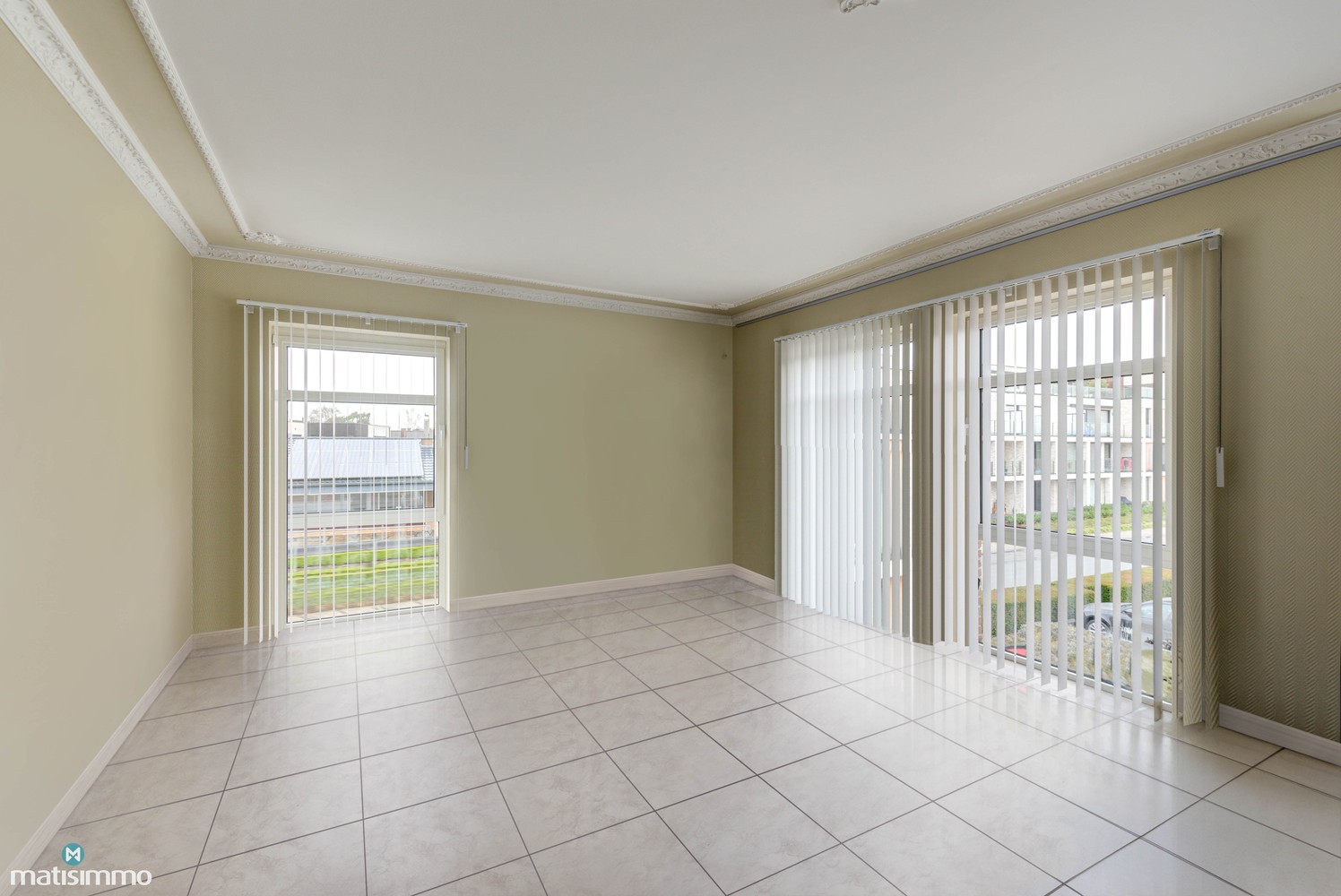 INSTAPKLAAR APPARTEMENT MET 2 SLAAPKAMERS EN GARAGE TE OPGRIMBIE - foto 3