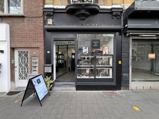 Dit handelshuis biedt een solide investering dankzij €1.549 bruto maandelijkse huurinkomsten of €18.588 per jaar. Bij een vraagprijs van...