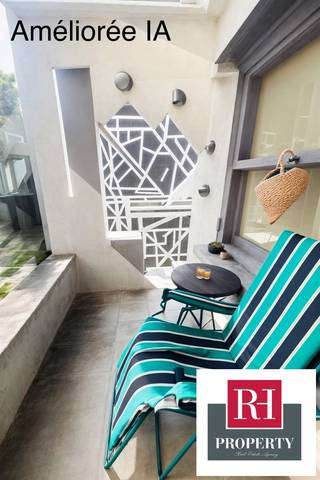 Just a stone's throw from the Parc du Hamoir and Schaerbeek train station, this neoclassical-style town house was built at the beginning of the...