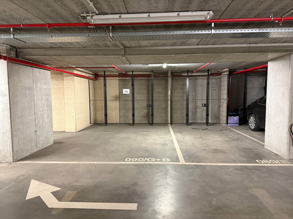 Autostaanplaats met berging te huur in Antwerpen - foto 5