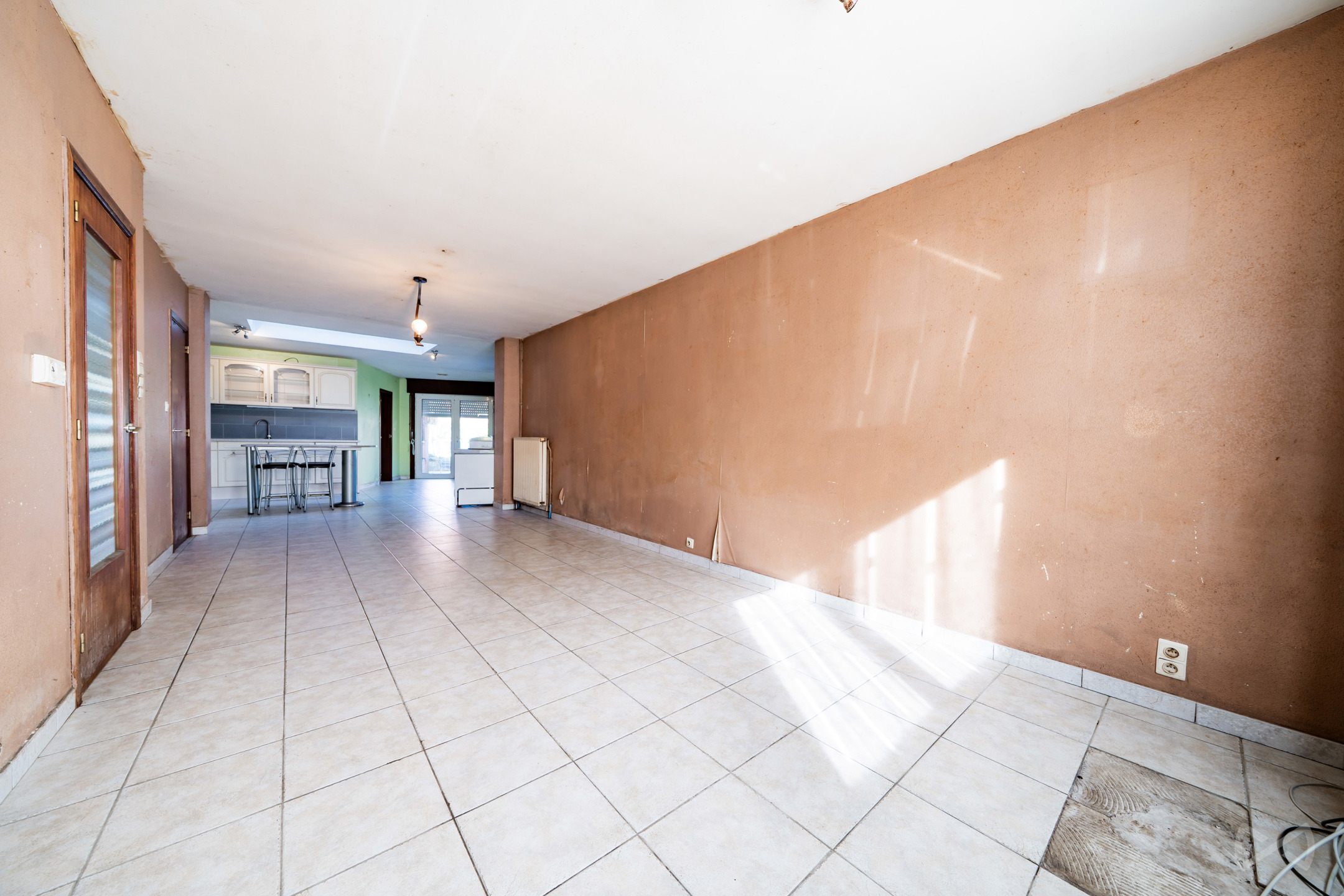 Huis 3 slaapkamers met magazijn van 70 m2 en zijtoegang - foto 5