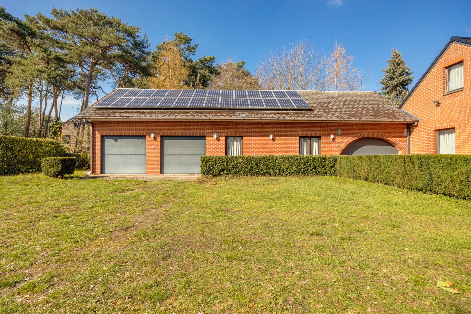 Vrijstaande woning met veel ruimte, omgeven door groen. - foto 4