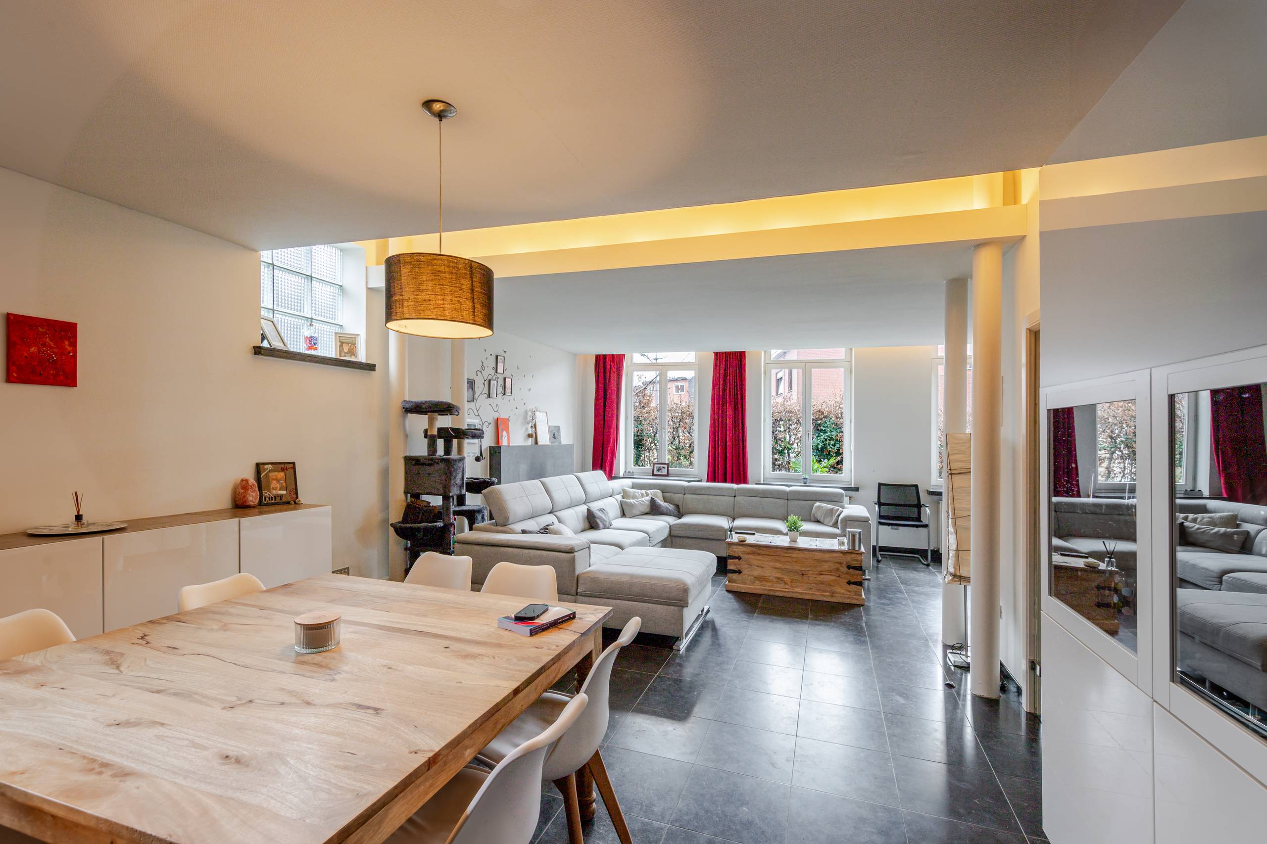 ZEER RUIME WONING IN HET HARTJE VAN ASSENEDE - foto 4