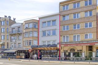 Unique commercial property 'La Coupole' with house for sale in the Nieuwpoortlaan in De PanneAre you looking for a ready-to-use restaurant for sale...