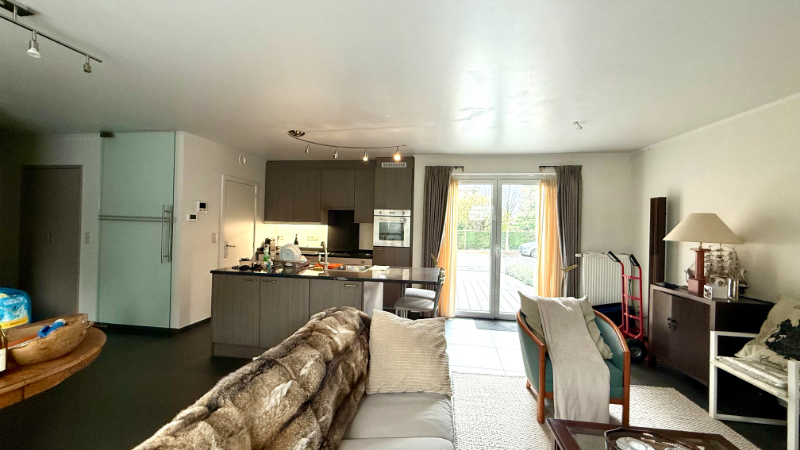 Gelijkvloers appartement met 1 slaapkamer, tuin en parkeerplaats - foto 3