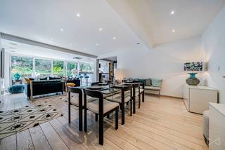 Info en bezichtiging: 02 315 51 71AUDERGHEM – In de zeer gewilde wijk Chant d’Oiseau, op een steenworp afstand van het park, biedt We Invest u deze...