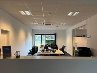 Te koop: bedrijfsgebouw met uitbreidingspotentieelGelegen in het Haasrode Science & Technology Park in Heverlee, op een ruim perceel van 5.000 m².Het...