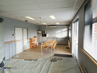 Bureel en magazijn met fexibele indeling te huur.Bent u opzoek naar een rustige werkplek en/of naar opslagmogelijkheden? Wij bieden u namelijk...