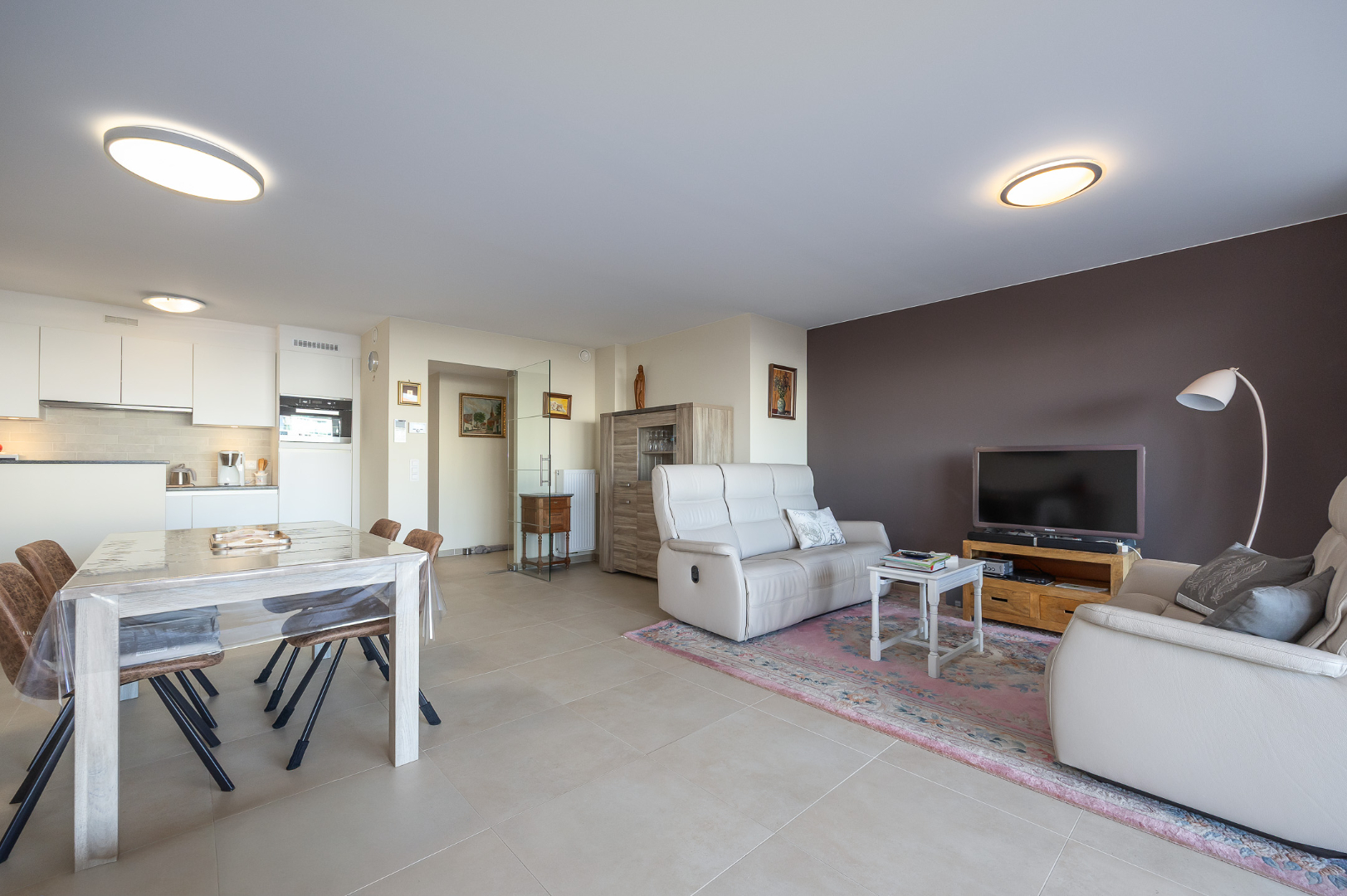 Recent 2-slaapkamerappartement met 2 terrassen in het centrum van Oostende! - foto 4