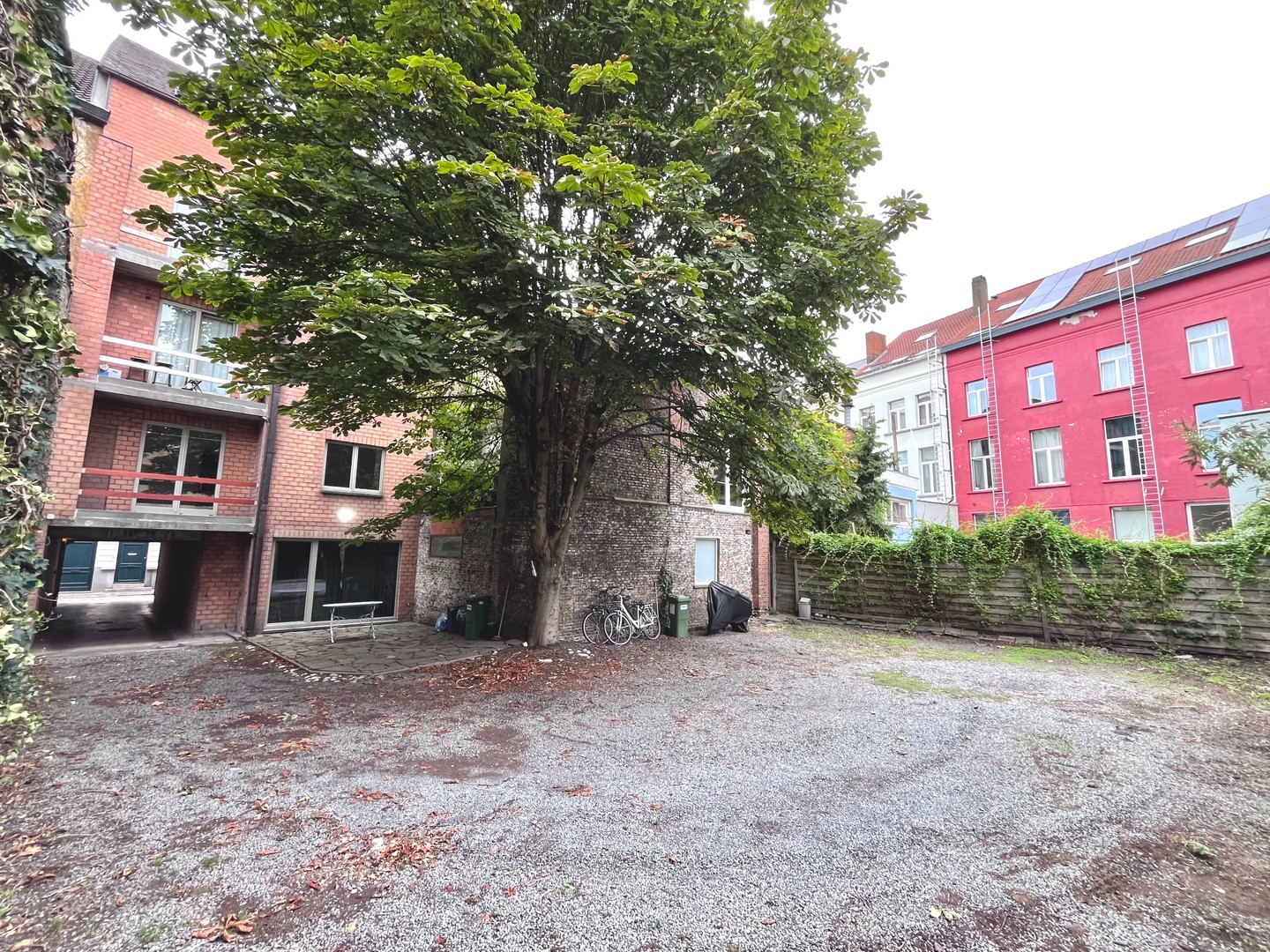Recent opgefrist ruim en lichtrijk 2 slpk. appartement! - foto 2