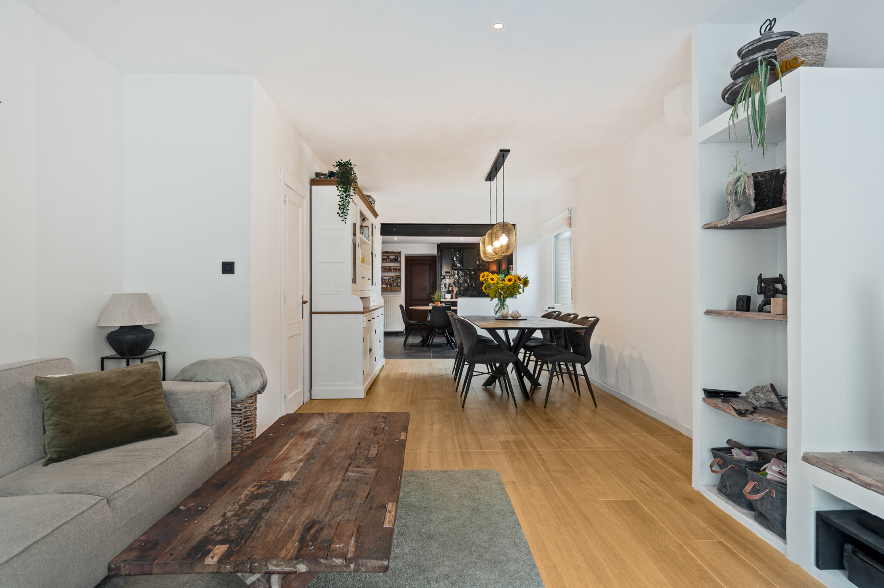 Charmante starterswoning met zuid tuin en ruime garage! - foto 5