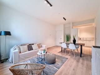 CENTRALLY LOCATED APP. WITH 2 BEDROOMS + TERRACEIn Sint-Lambrechts-Woluwe we find this beautiful residence located in the Neerveldstraat. In...