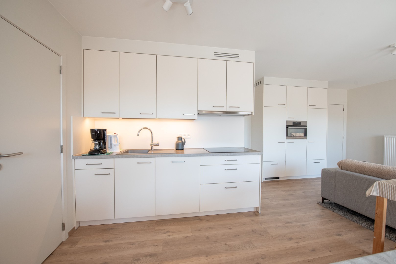 Centraal gelegen nieuwbouwappartement met 1 slaapkamer te koop te Waregem. - foto 5