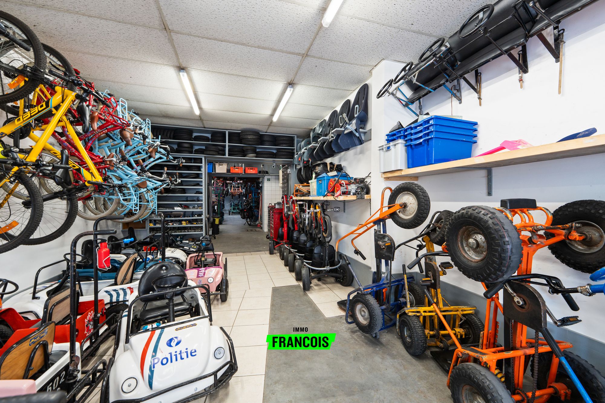 Ruim handelspand met unieke go-cart- en fietsenverhuur op toplocatie nabij de Zeedijk te Blankenberge - foto 3
