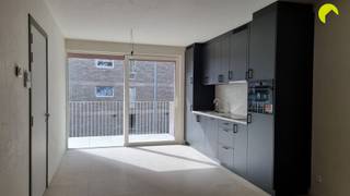 <p><span>On the green border of Mortsel and Boechout, the old Prince Albert Brewery is being transformed into 3 spacious lofts.</span></p><p><span>Each apartment is characterized by unique surfaces, authentic elements inside and green views over the green surroundings.</span></p><p><span>Each apartment overlooks greenery and features a spacious living room, spacious dining room with open kitchen, 3 bedrooms, storage room, bathroom and toilet.</span></p><p><span>This redevelopment sought to do justice to as many beautiful architectural elements of the brewery as possible in the living spaces.</span></p><p><span>In the common basement, there are very spacious storage rooms available (11m²) for 5,000 euros, as well as plenty of bicycle storage. </span></p><p><span>In front of the building, parking spaces can be purchased at 15,000 euros.</span></p><p><span>The price includes a fully finished apartment, equipped with ample budgets that allow for a luxurious finish.</span></p><p><span>Given the current casco state, the full finish can still be chosen to your own taste.</span></p><p><span>Prices do not include the usual expenses.</span></p><p><span>For more info or a site visit call 03/449.42.41 or visit <span>www.habicom.be</span></span></p>