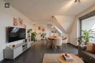 Dit gezellige appartement beschikt over een bewoonbare oppervlakte van 88 m² en is als volgt ingedeeld: <br />- inkomhal met gastentoilet en vestiaire<br />- lichtrijke leefruimte met toegang tot het zongericht terras<br />- open, volledig uitgeruste  keuken met toegang tot het tweede terras<br />- 2 ruime kamers <br />- badkamer met douche en lavabomeubel<br />- berging met aansluiting voor uw wasmachine<br /><br />Troeven:<br />- centrale ligging<br />- lift in gebouw<br />- kelderberging inbegrepen<br />- voorzien van fietsenstalling<br /><br />Dankzij de gunstige ligging en het mooie woonvolume is dit appartement zowel ideaal als investering met aantrekkelijk verhuurpotentieel, als voor eigen bewoning.<br /><br />Deze AI-visualisaties zijn bedoeld als inspiratie. Er werd geen rekening gehouden met technische specificaties, stedenbouwkundige voorschriften of de concrete mogelijkheden tot realisatie.<br /><br />Meer informatie of een bezoek gewenst?<br />Contacteer Cléo (0472 18 39 96  - cleo.derekx@dewaele.com)<br /><br /><br />Bestuursmaatregelen in het maatregelenregister: nee<br /><br />Deze AI-visualisaties zijn bedoeld als inspiratie. Er werd geen rekening gehouden met technische specificaties, stedenbouwkundige voorschriften of de concrete mogelijkheden tot realisatie.