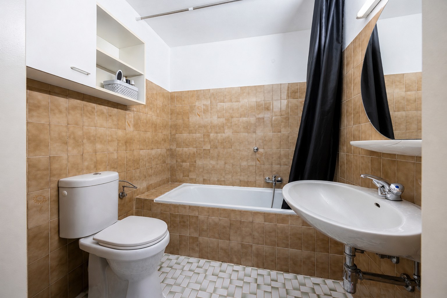 Verhuurd 1-slaapkamer appartement (65m²). - foto 4