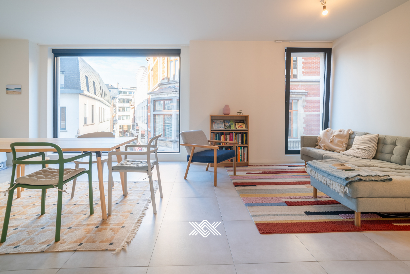 Ruim appartement met 2 slaapkamers en terras nabij Sint-Baafsplein - photo 3