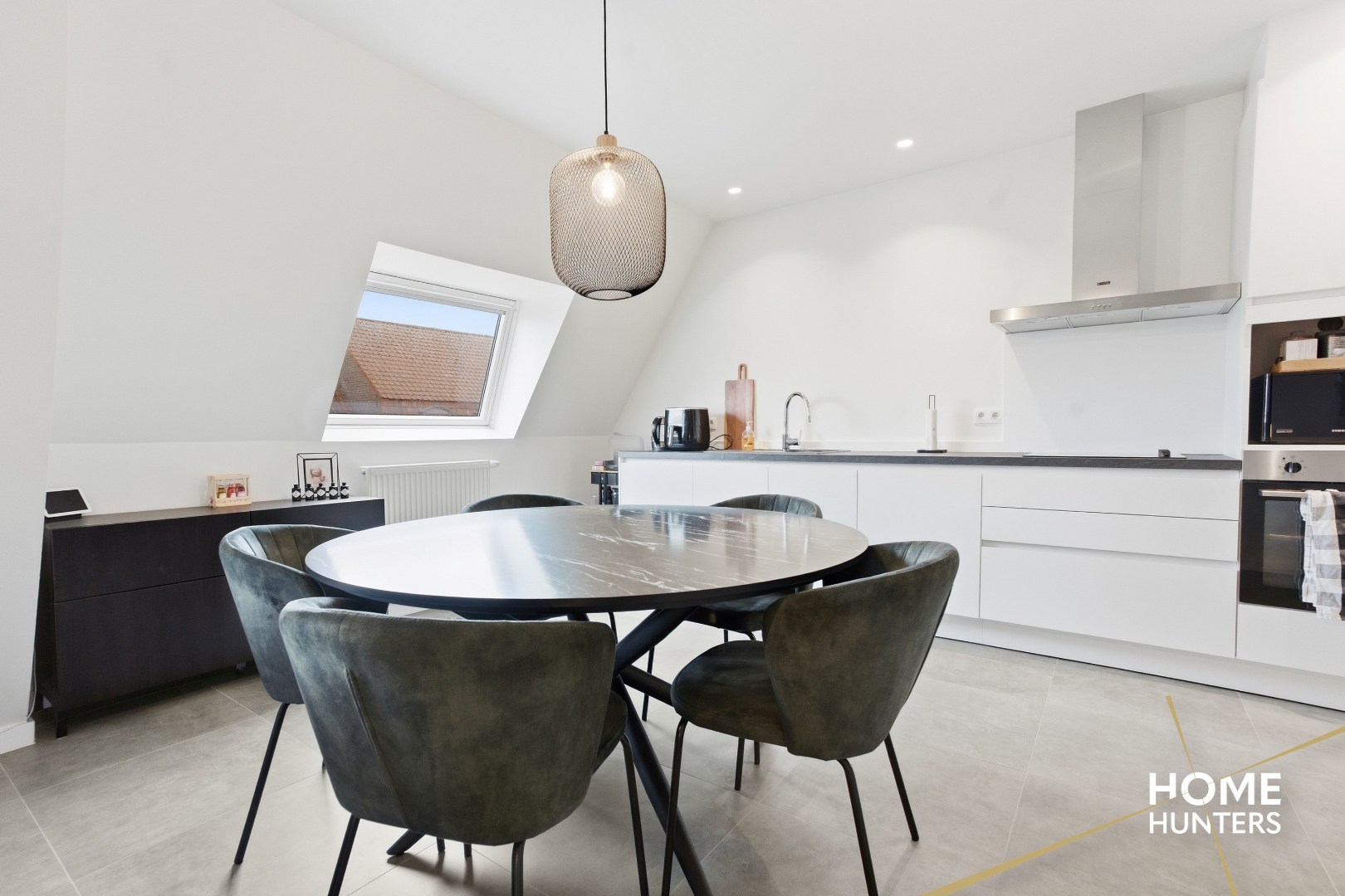 Gezellig duplexappartement met 2 slaapkamers en terras te Ieper - foto 4