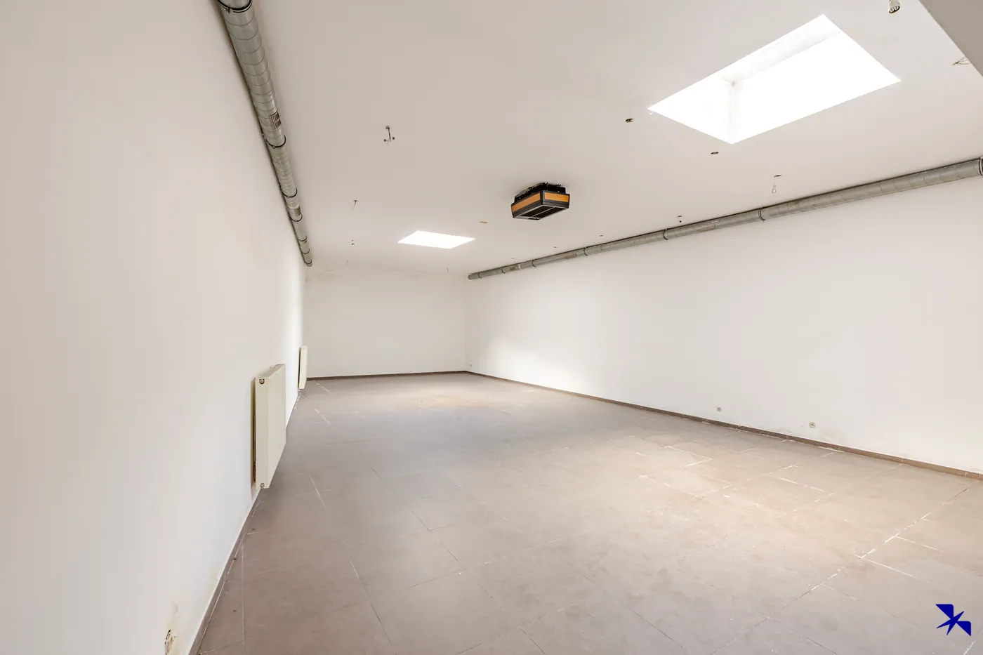 Centrally Located Commercial Property in Willebroek - photo 3