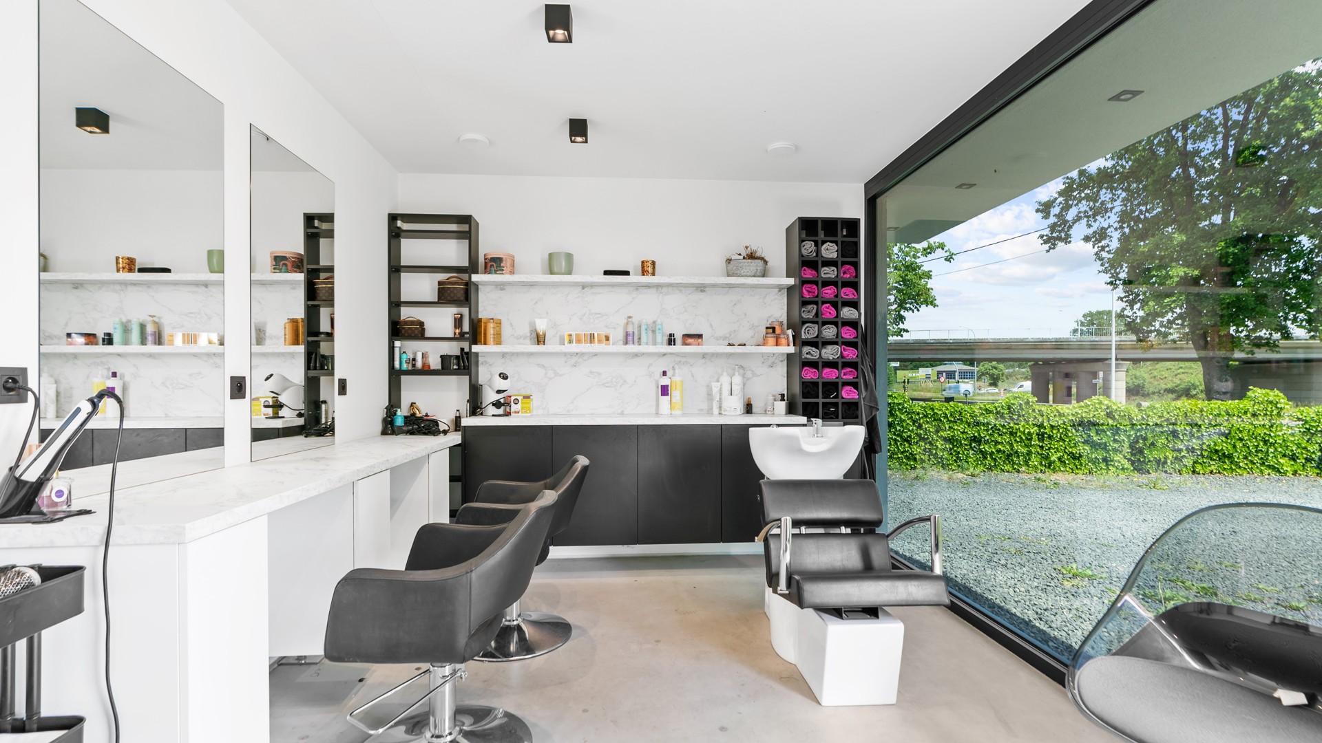 Luxueuze nieuwbouwwoning met handelsruimte/bureel te Genk - photo 3